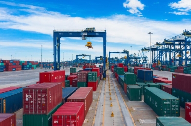 寧波貨運(yùn)公司將繼續(xù)以更加開放、包容的姿態(tài)，迎接每一個挑戰(zhàn)與機(jī)遇