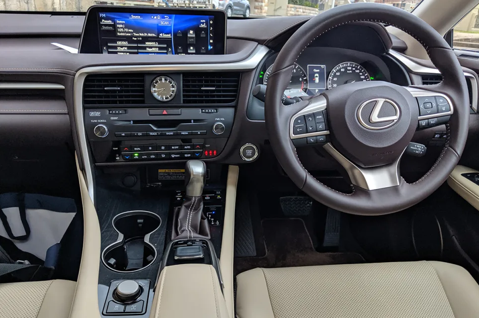 Lexus RX 350 2022 Interior
