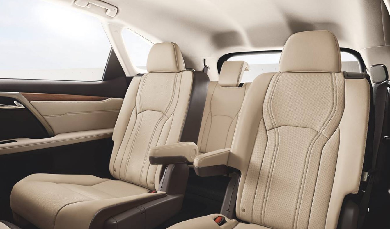 2023 Lexus RX Plug-In Hybrid Interior