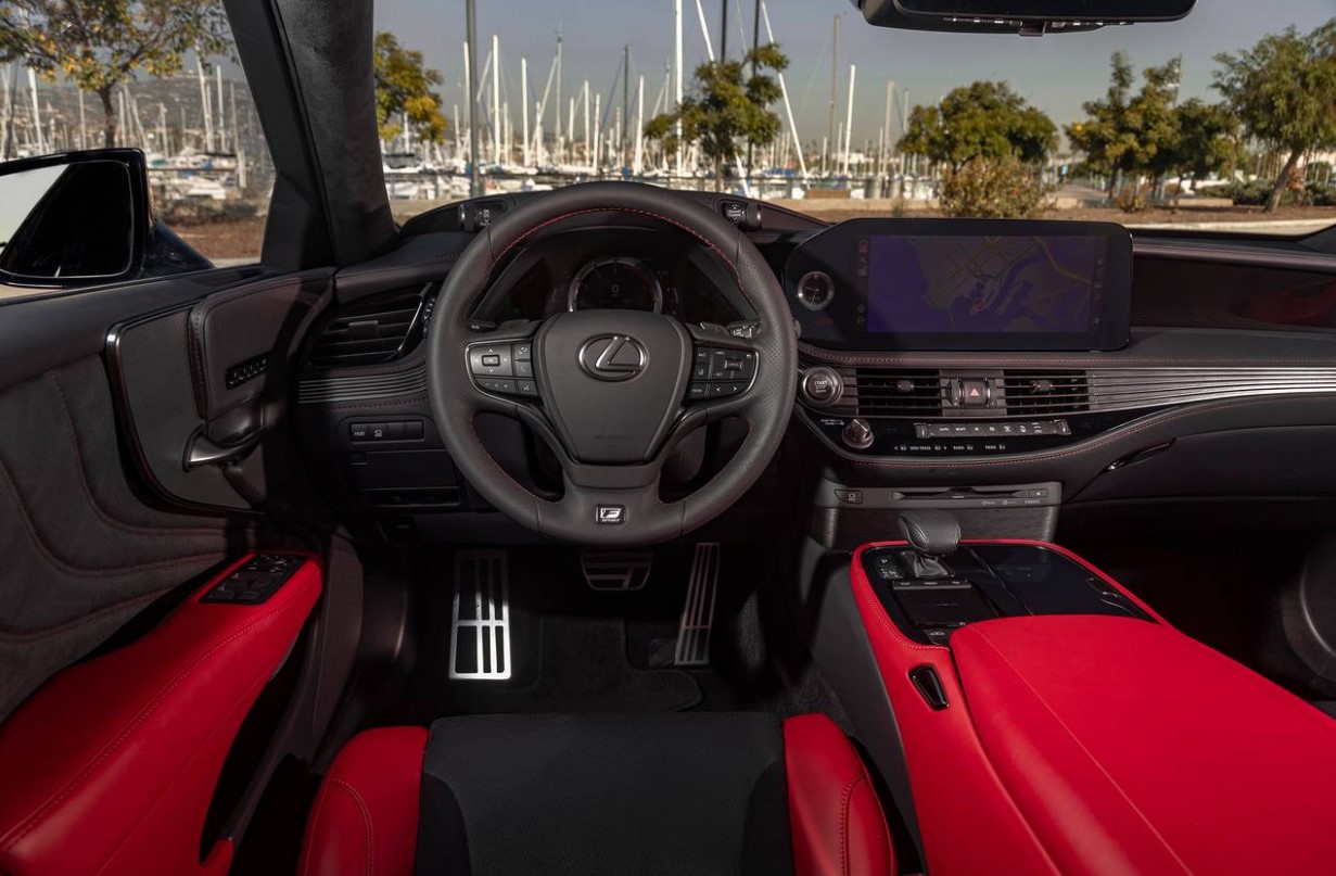 2023 Lexus LS 500 AWD Interior