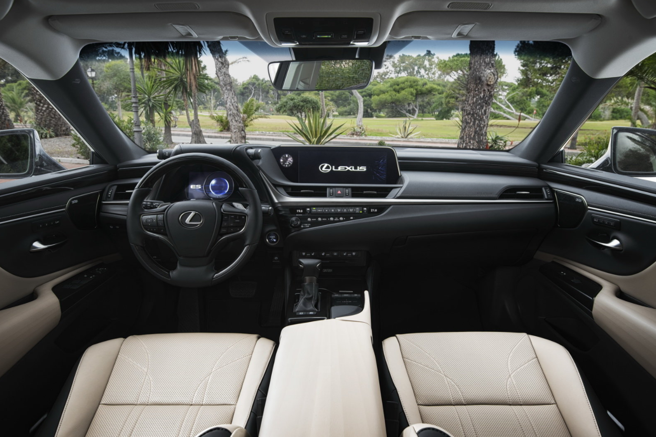 2022 Lexus RX 350 Hybrid Interior
