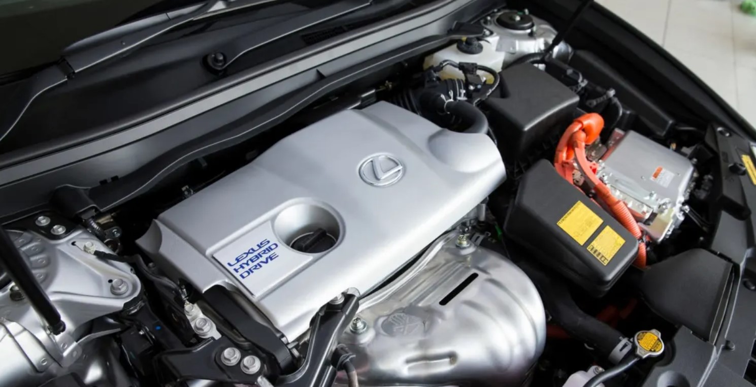 2022 Lexus ES 300h F Sport Engine